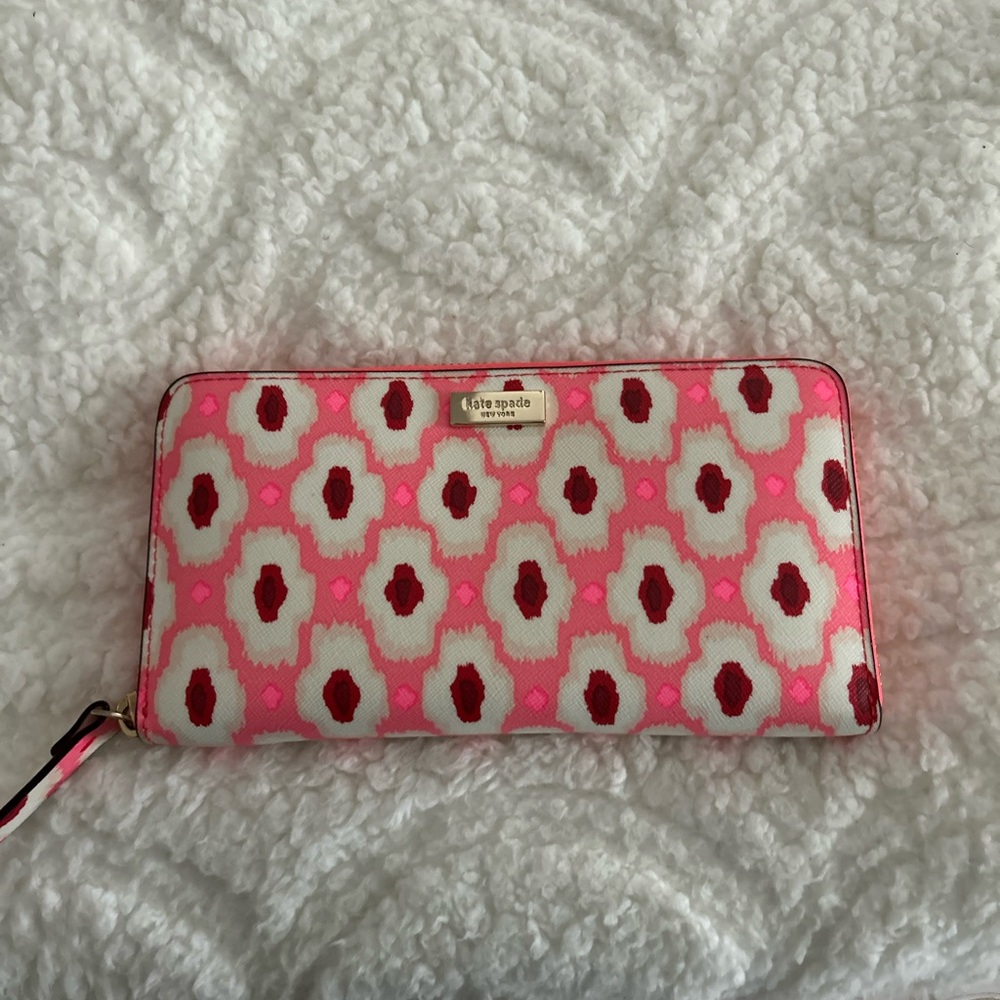 Kate Spade Pink and Red Geometric Wallet